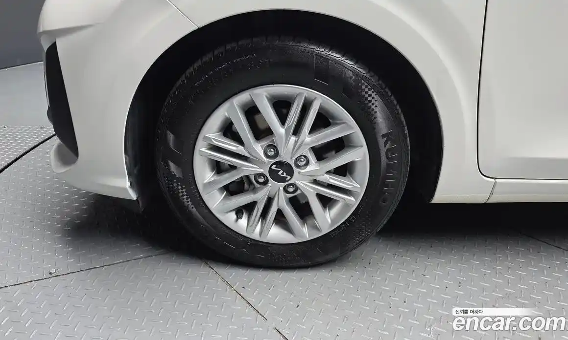 Kia Morning 2022 1.0 Автомат в Москве № 269638, фото 20