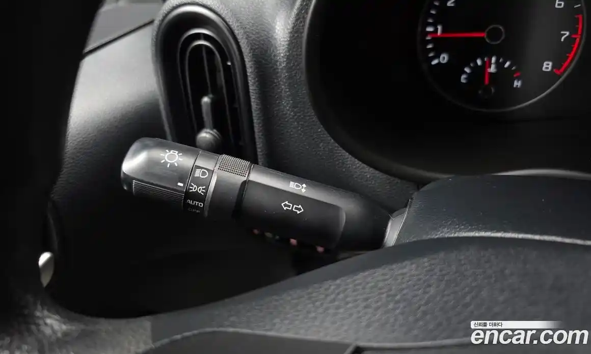 Kia Morning 2022 1.0 Автомат в Москве № 269638, фото 5