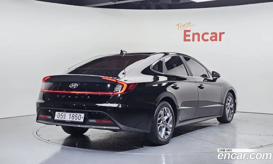 Hyundai Sonata 2020 2.0 Автомат в Москве № 284268, фото 13