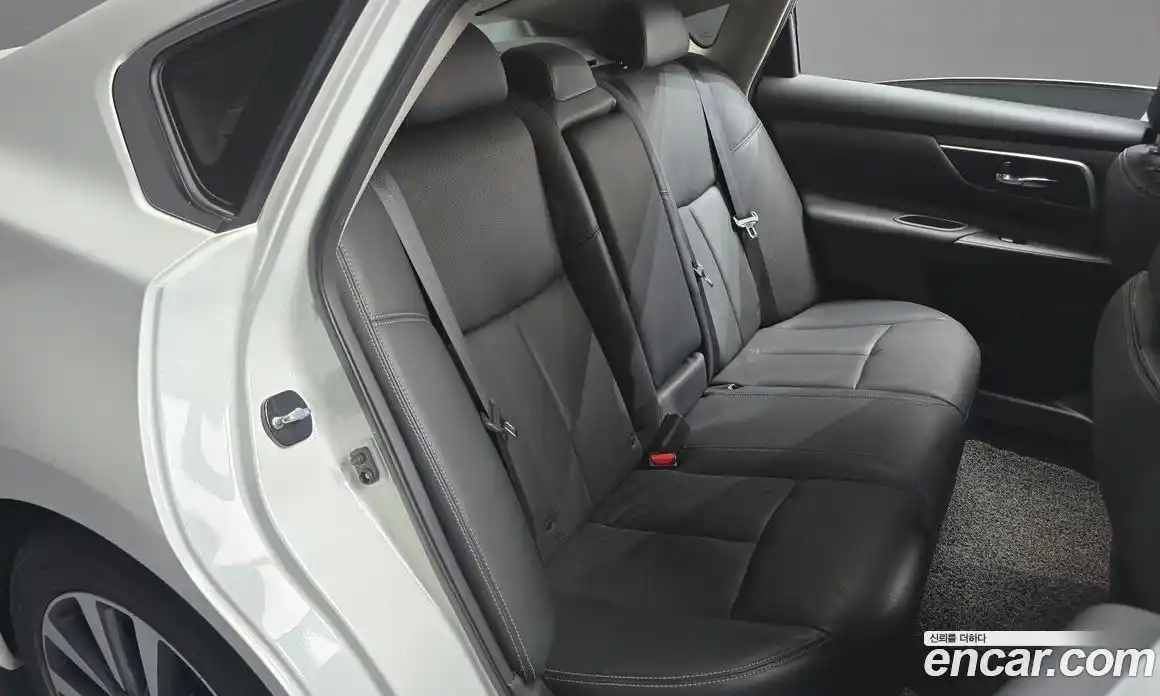 Nissan Altima 2017 2.5 Автомат в Москве № 285049, фото 15