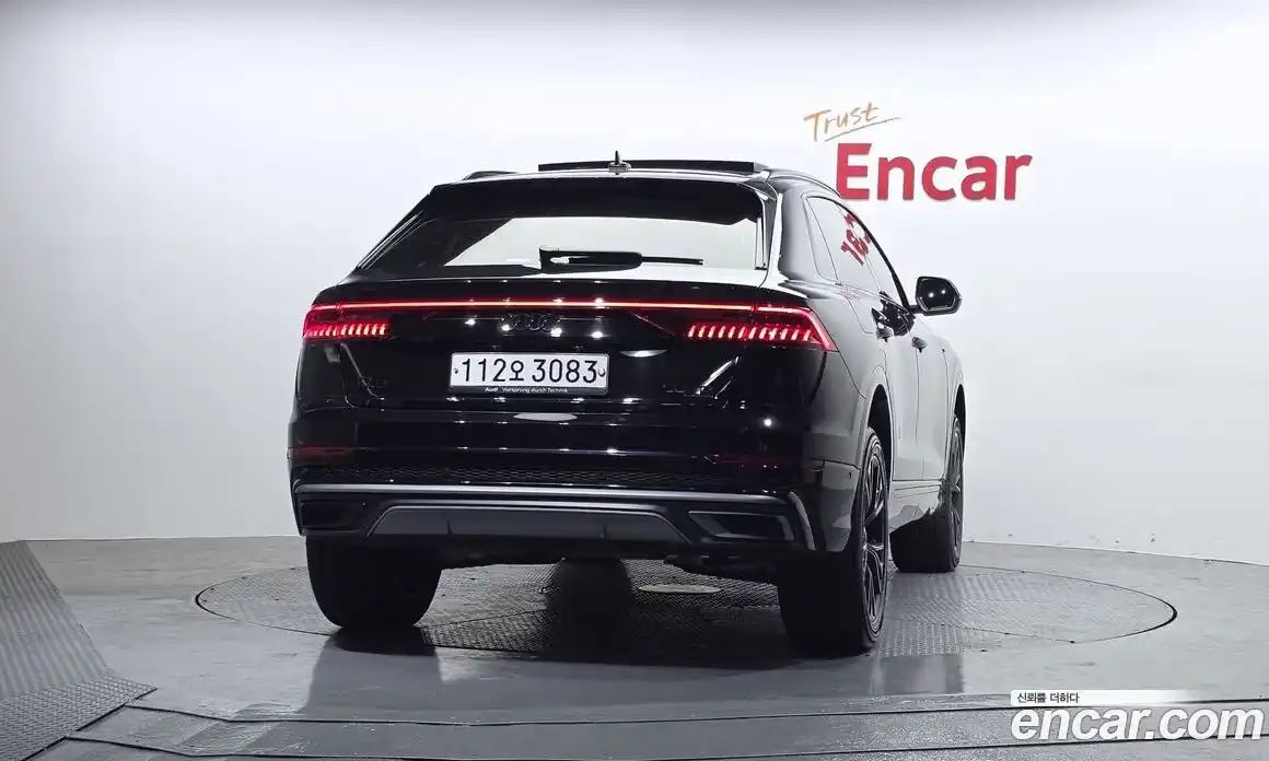 Audi Q8 2020 3.0 Автомат в Москве № 292906, фото 1