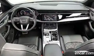 Audi Q8 2020 3.0 Автомат в Москве № 292906, миниатюра 2