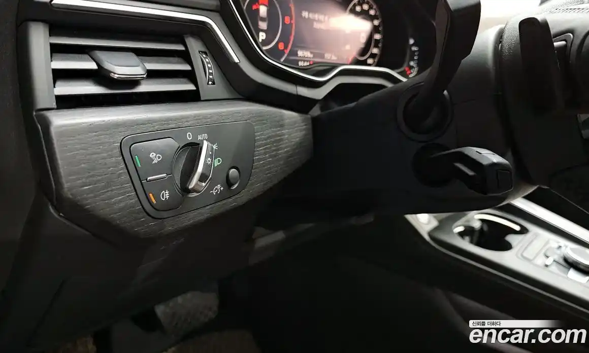 Audi A4 2018 2.0 Автомат в Москве № 293139, фото 3