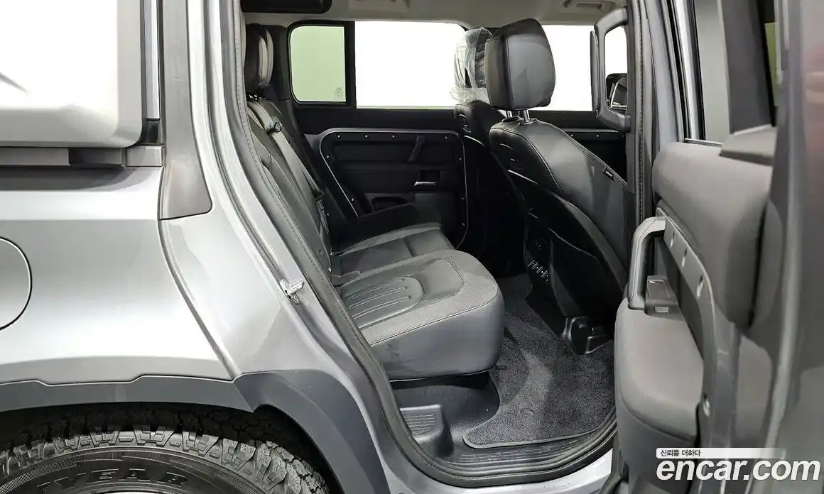 Land Rover Defender 2020 2.0 Автомат в Москве № 298224, фото 12