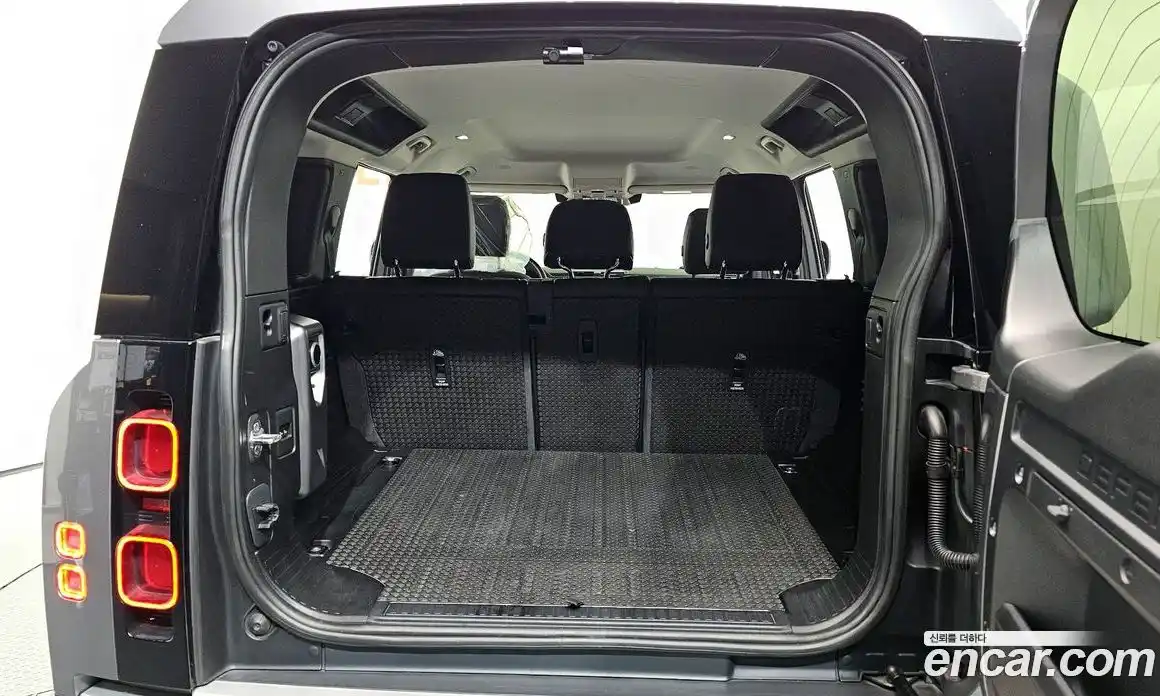 Land Rover Defender 2020 2.0 Автомат в Москве № 298224, фото 6