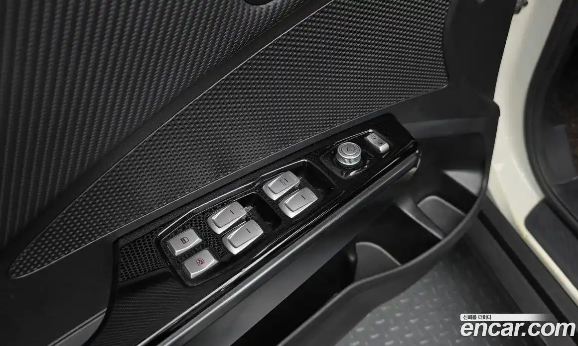 SsangYong TIBOLI 2016 1.6 Автомат в Москве № 32152, фото 15