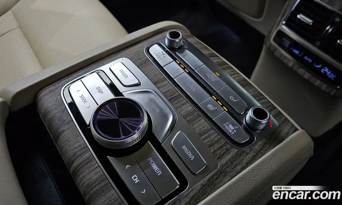 Kia K9 2022 3.8 Автомат в Москве № 321900, фото 17