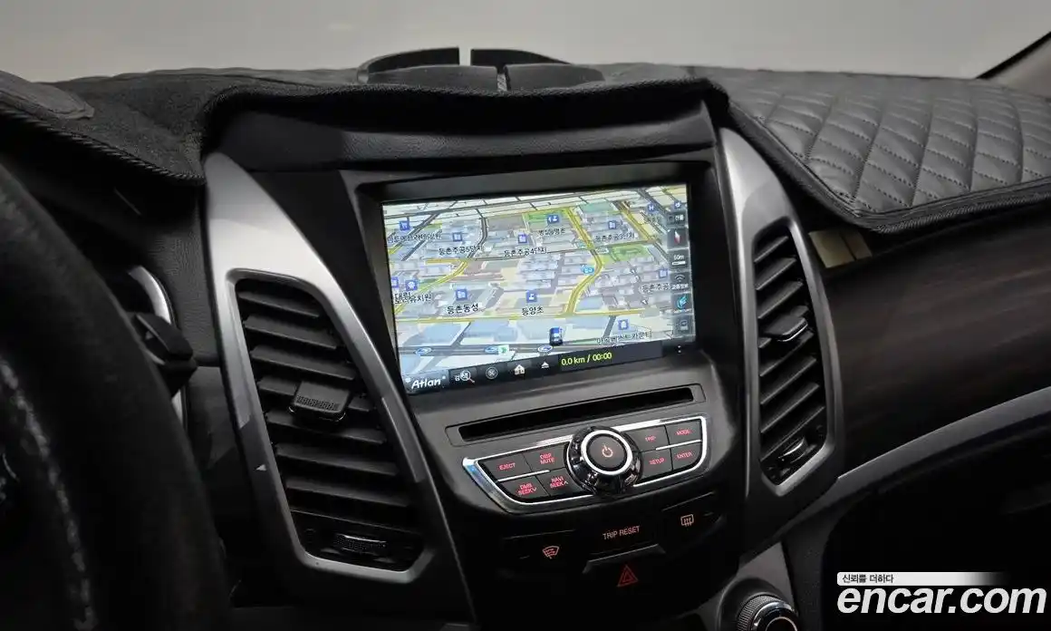 SsangYong Korando 2016 2.2 Автомат в Москве № 32861, фото 12