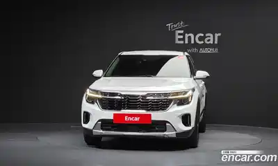 Kia Seltos 2023 1.6 Автомат в Москве № 338660, миниатюра 2