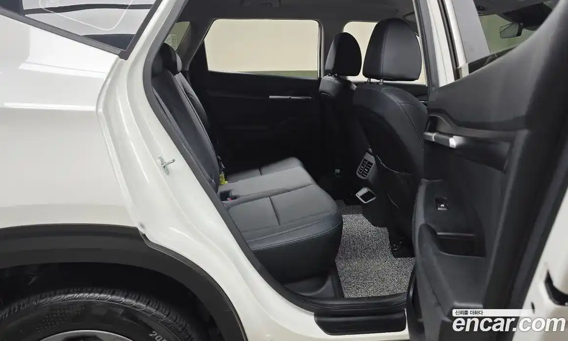 Kia Seltos 2023 1.6 Автомат в Москве № 338660, фото 8