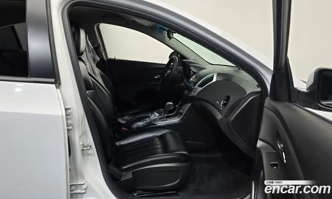 Chevrolet Cruze 2013 1.8 Автомат в Москве № 39178, фото 9