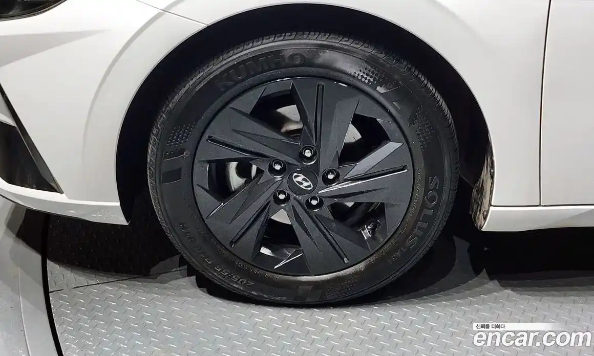 Hyundai Avante 2023 1.6 Автомат в Москве № 44609, фото 12