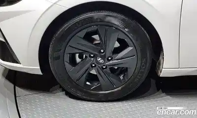 Hyundai Avante 2023 1.6 Автомат в Москве № 44609, миниатюра 12