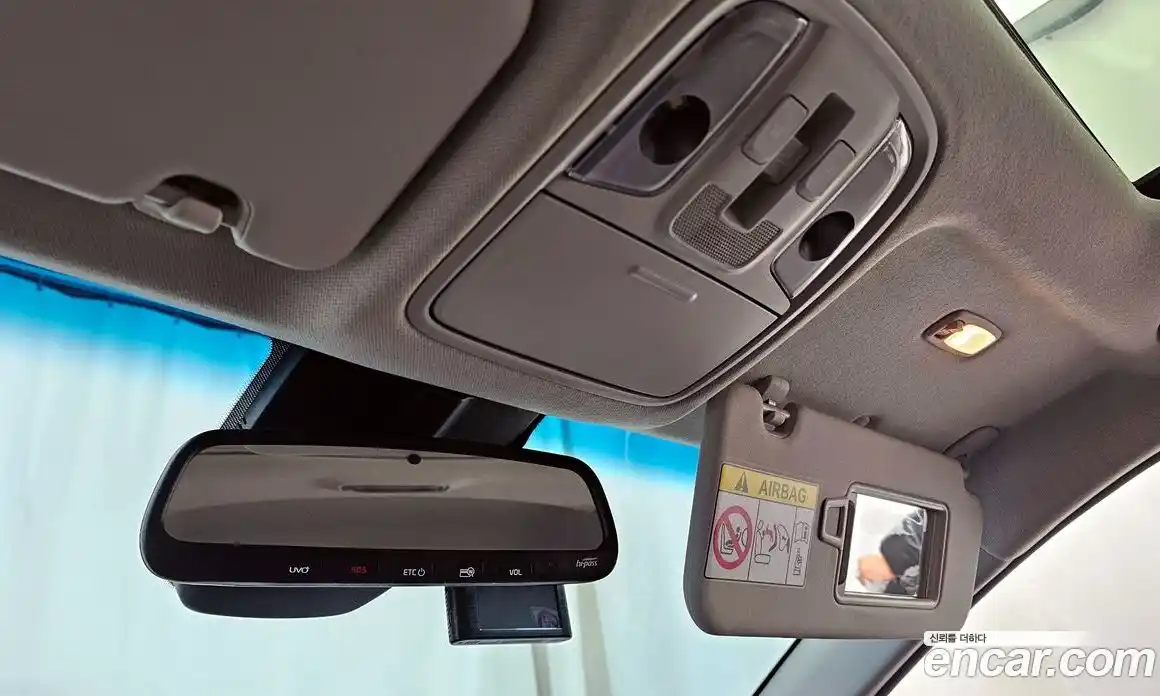 Kia Niro 2020 1.6 Автомат в Москве № 54389, фото 11