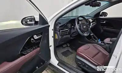 Kia Niro 2020 1.6 Автомат в Москве № 54389, миниатюра 12