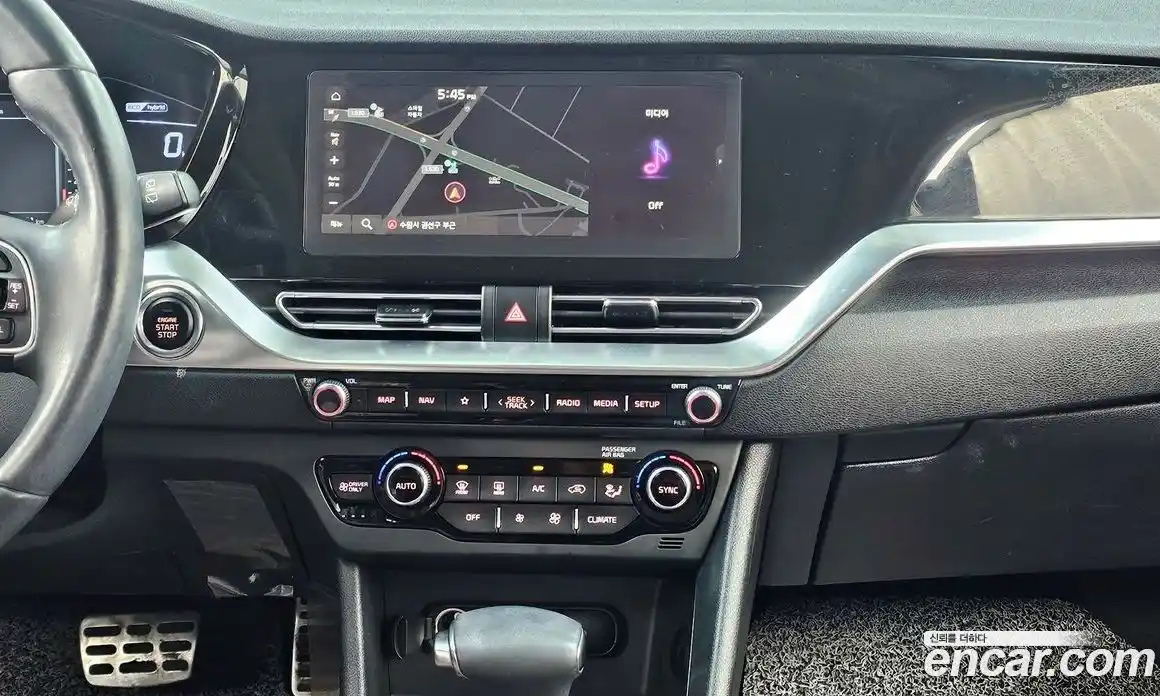 Kia Niro 2020 1.6 Автомат в Москве № 54389, фото 14