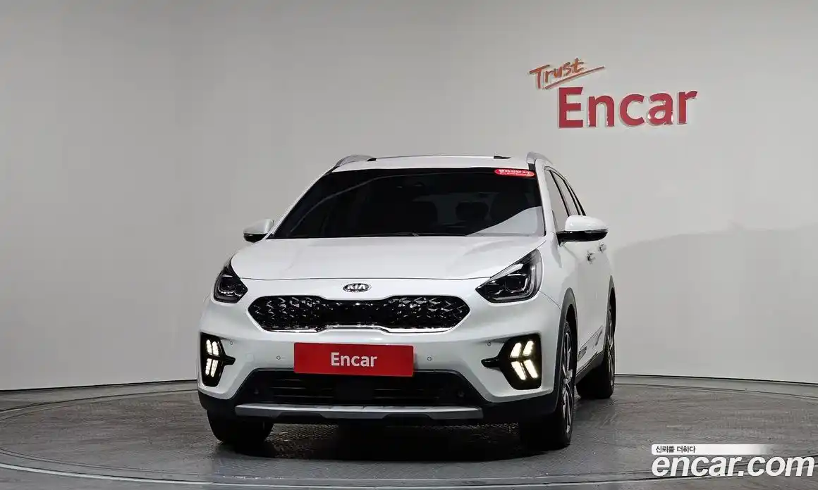 Kia Niro 2020 1.6 Автомат в Москве № 54389, фото 15