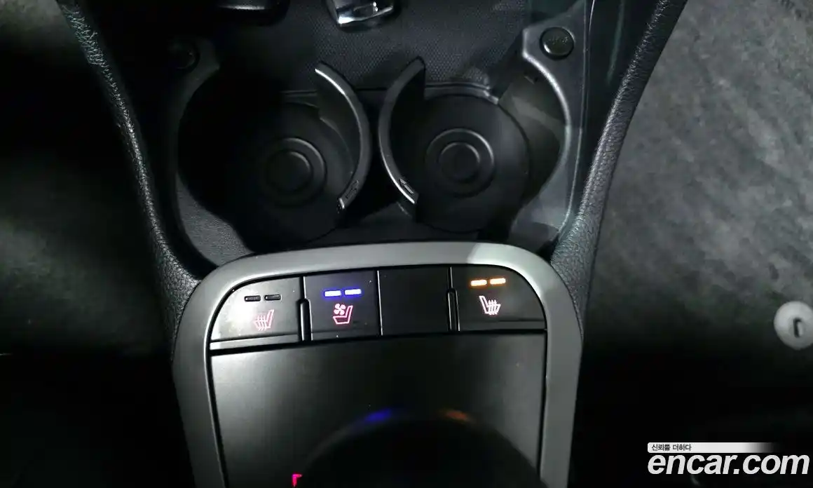 Kia Morning 2021 1.0 Автомат в Москве № 56153, фото 20