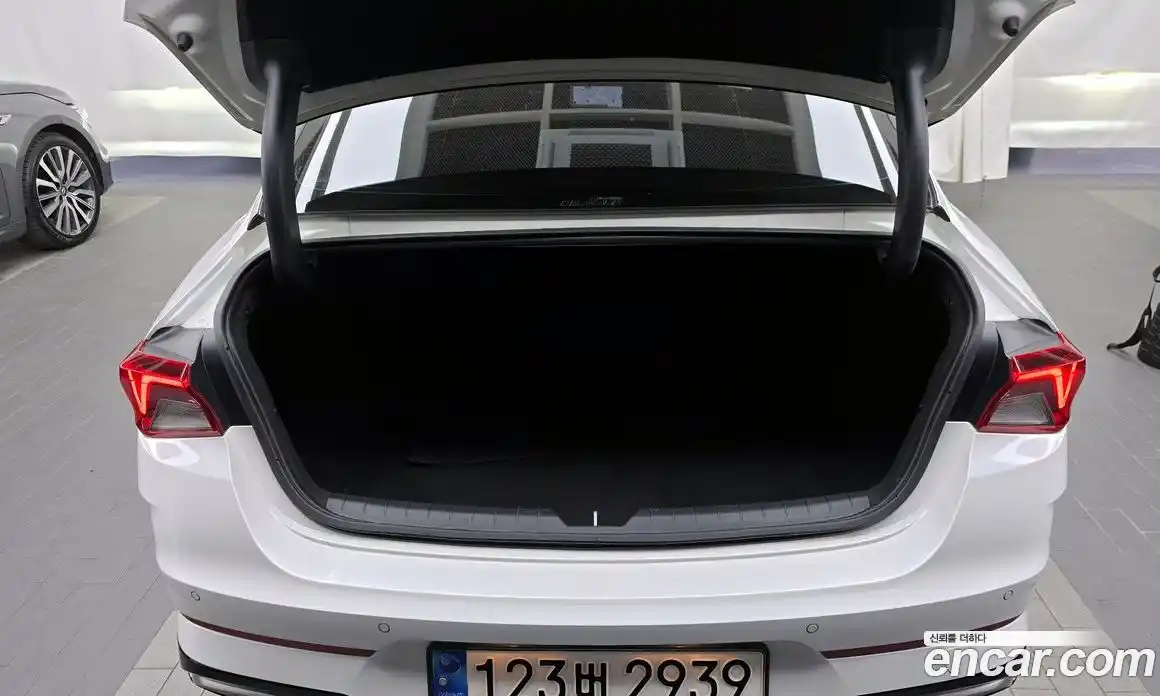 Kia K5 2023 1.6 Автомат в Москве № 878, фото 12