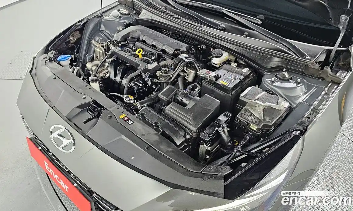 Hyundai Avante 2022 1.6 Автомат в Москве № 107875, фото 17