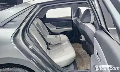 Hyundai Avante 2022 1.6 Автомат в Москве № 107875, миниатюра 2