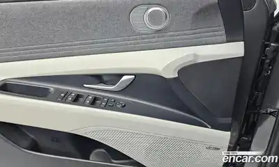 Hyundai Avante 2022 1.6 Автомат в Москве № 107875, миниатюра 3