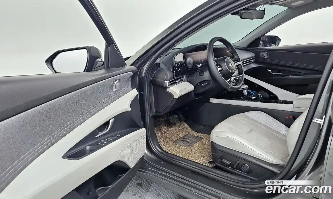 Hyundai Avante 2022 1.6 Автомат в Москве № 107875, фото 10