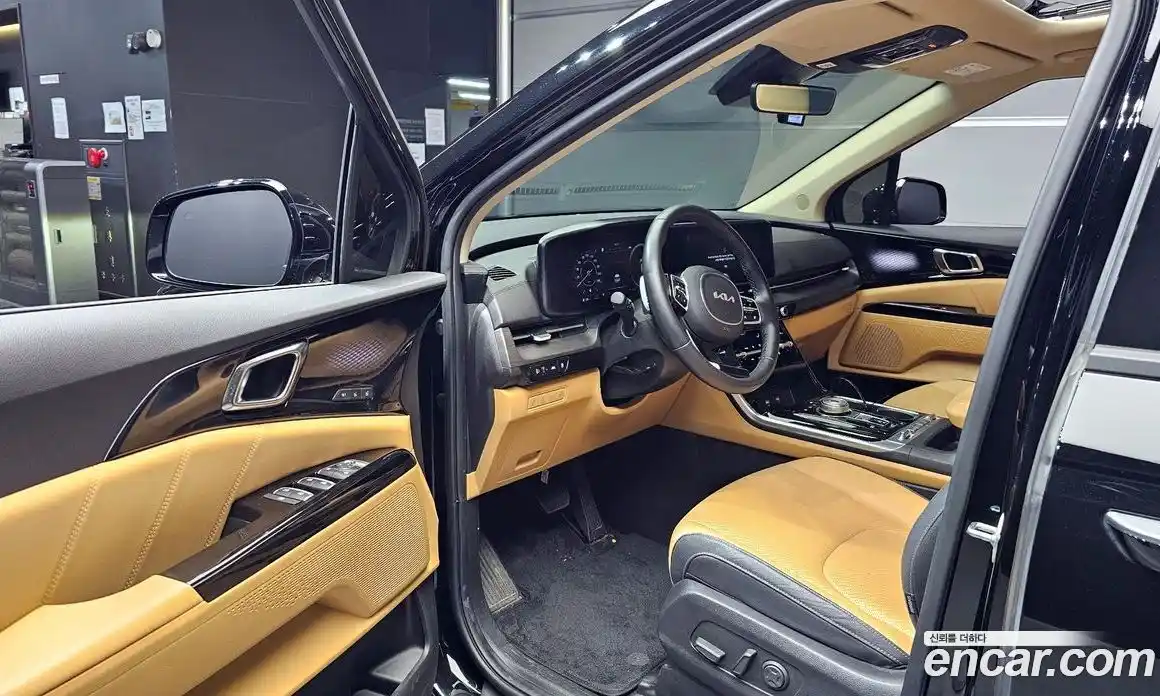 Kia Canival 2023 3.5 Автомат в Москве № 115655, фото 11