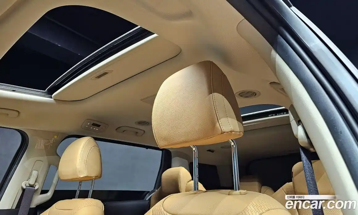 Kia Canival 2023 3.5 Автомат в Москве № 115655, фото 16