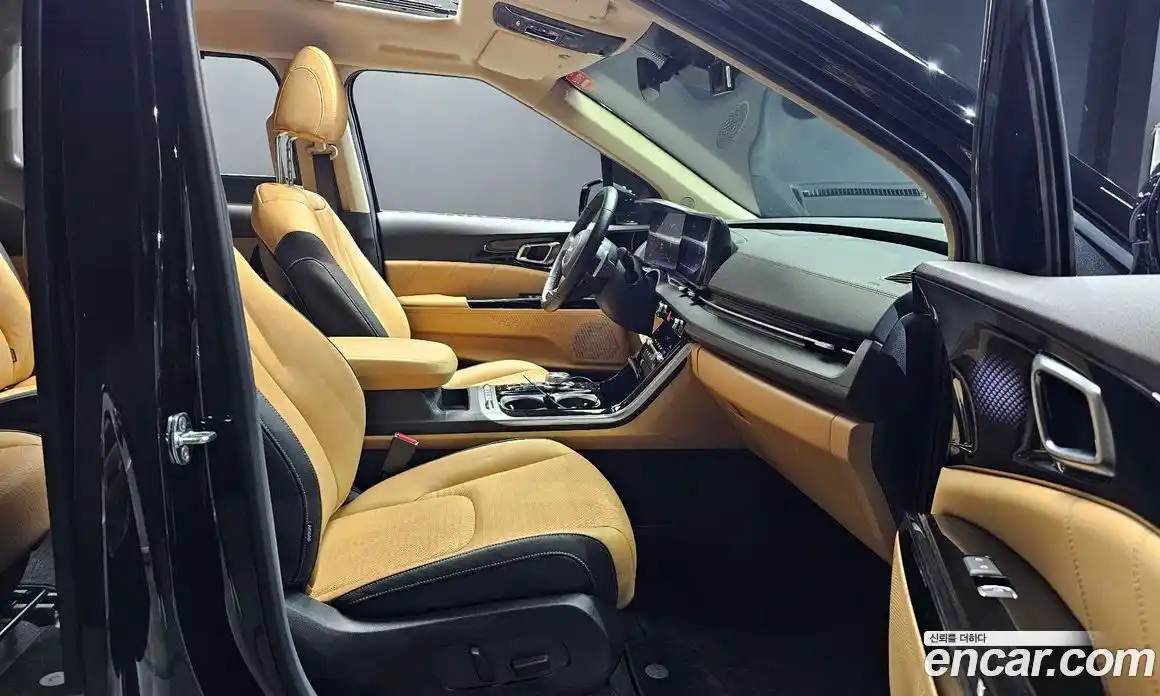 Kia Canival 2023 3.5 Автомат в Москве № 115655, фото 4