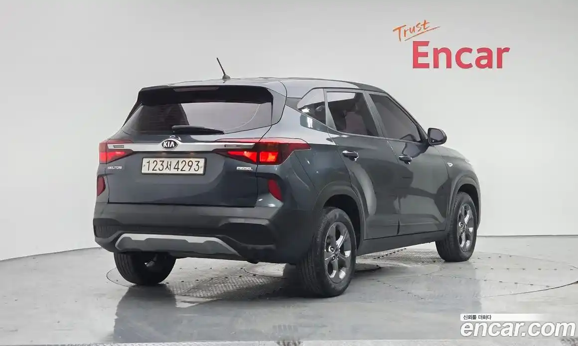 Kia Seltos 2020 1.6 Автомат в Москве № 120406, фото 13