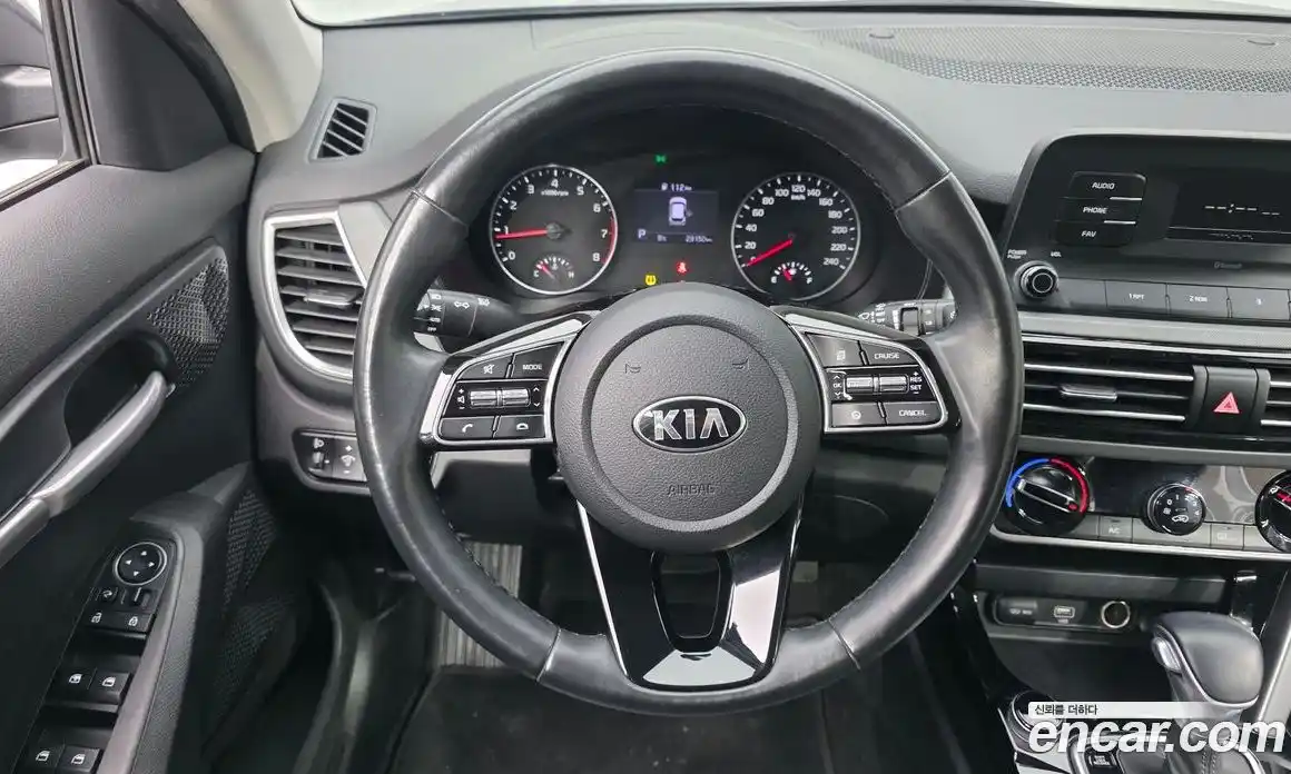 Kia Seltos 2020 1.6 Автомат в Москве № 120406, фото 15