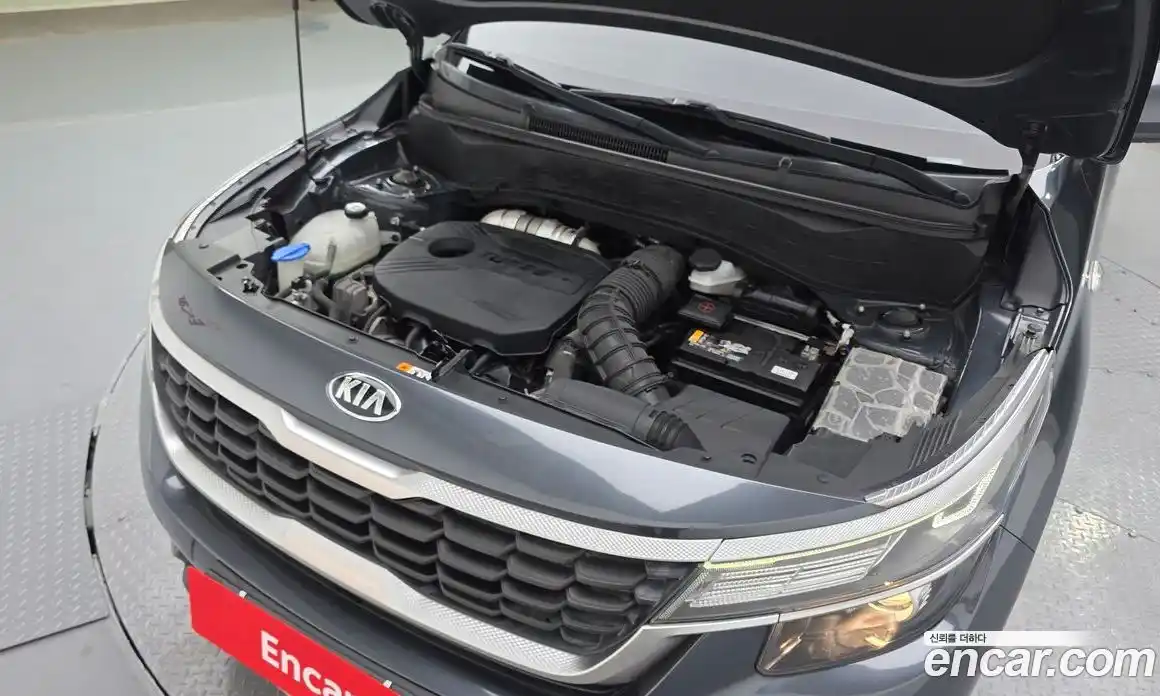 Kia Seltos 2020 1.6 Автомат в Москве № 120406, фото 7