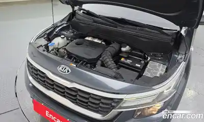 Kia Seltos 2020 1.6 Автомат в Москве № 120406, миниатюра 7