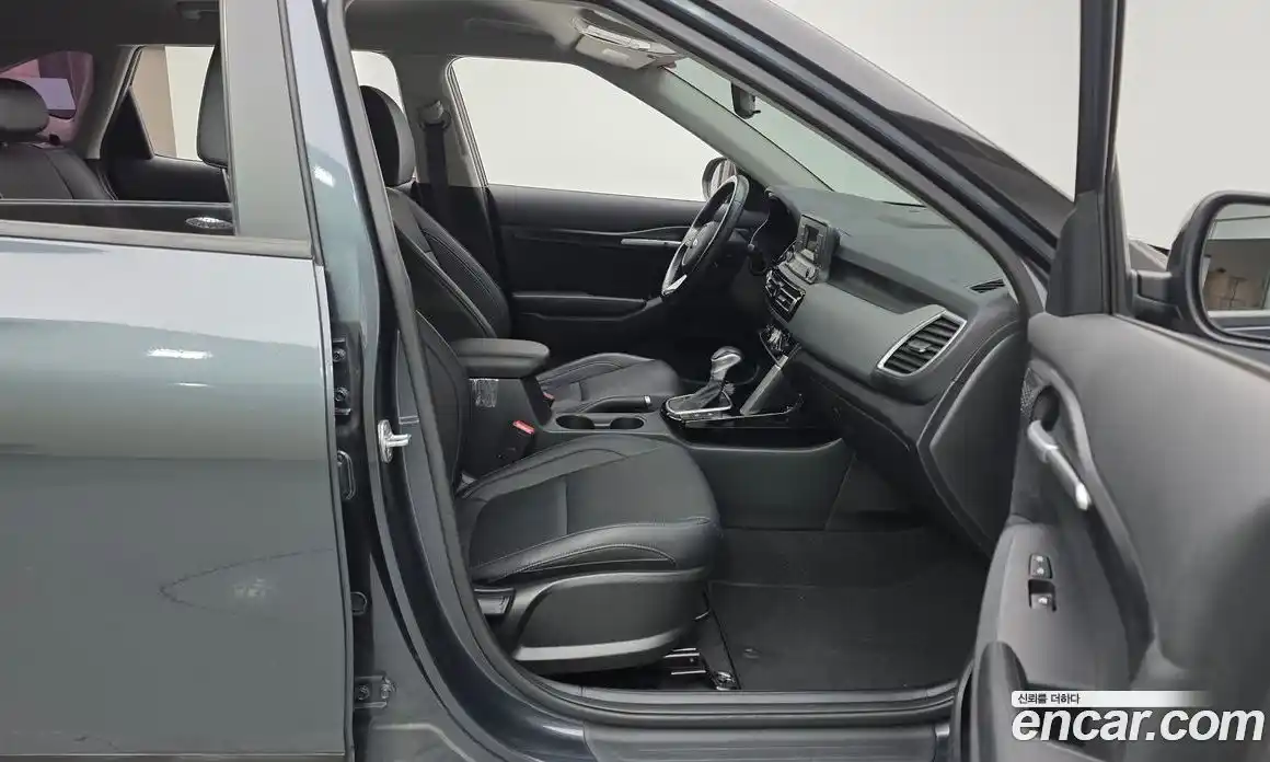 Kia Seltos 2020 1.6 Автомат в Москве № 120406, фото 10