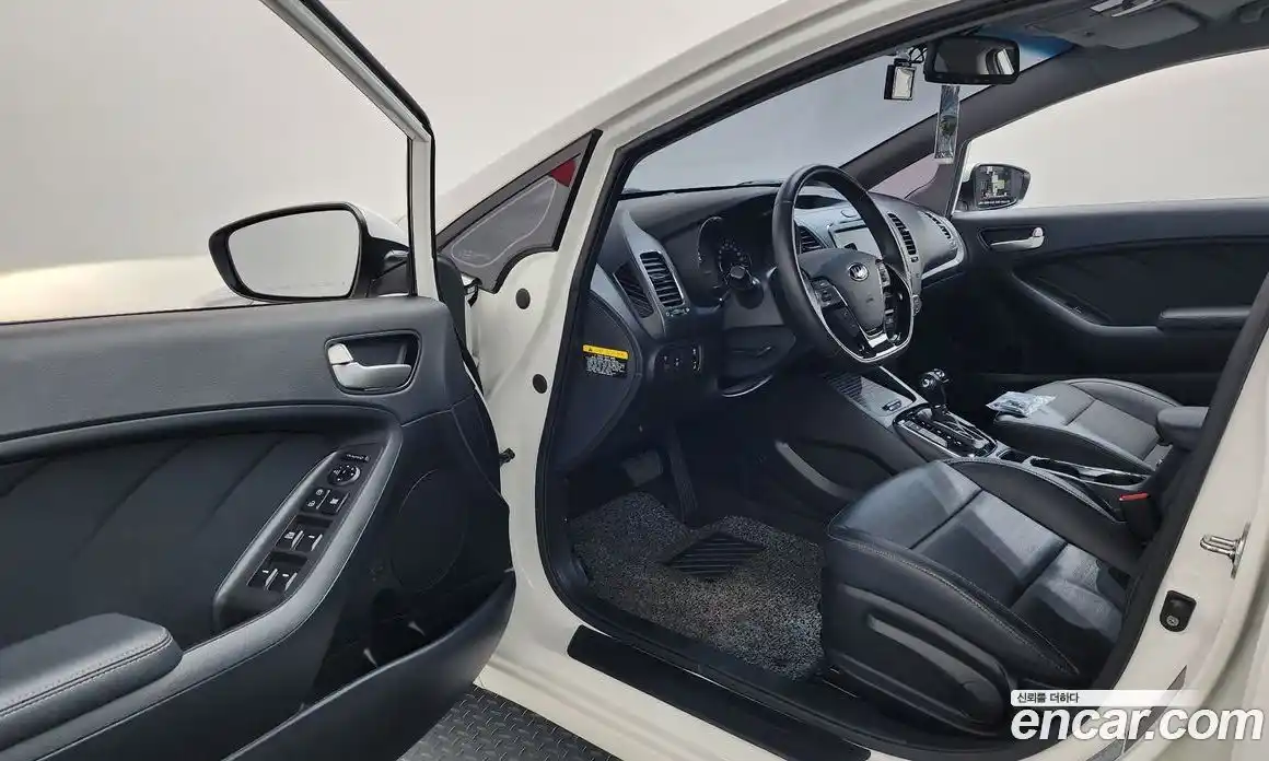 Kia K3 2018 1.6 Автомат в Москве № 120750, фото 14