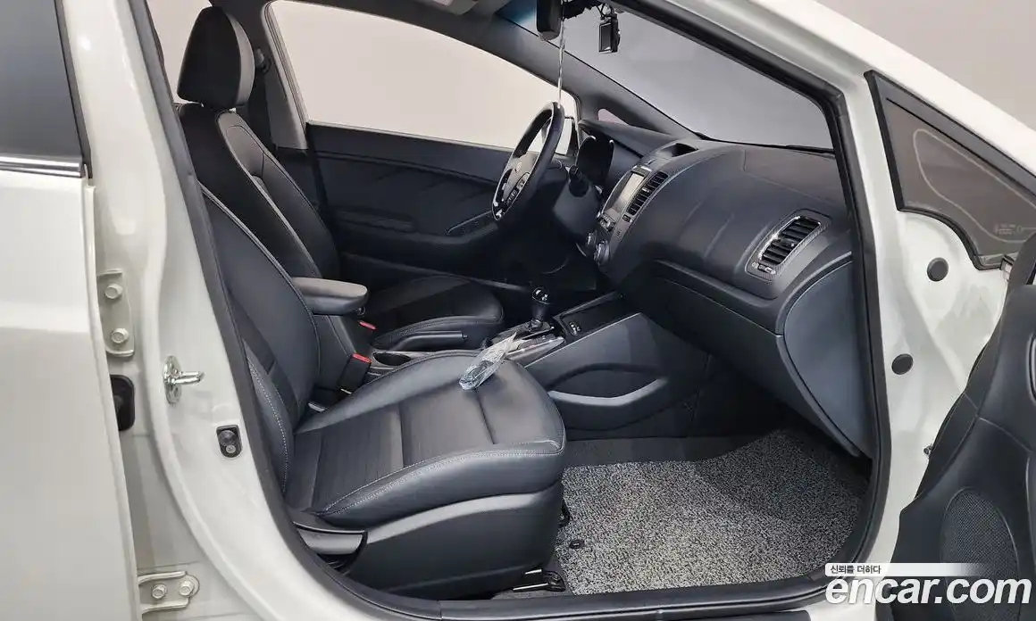 Kia K3 2018 1.6 Автомат в Москве № 120750, фото 18