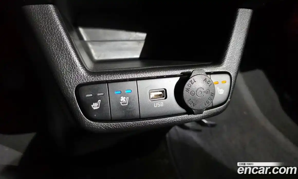 Kia Ray 2023 1.0 Автомат в Москве № 124199, фото 12