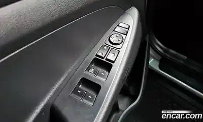 Hyundai Tucson 2016 1.7 Автомат в Москве № 12817, миниатюра 2