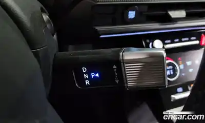 Hyundai Santa Fe 2024 1.6 Автомат в Москве № 129674, миниатюра 10