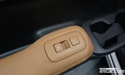 Hyundai Santa Fe 2024 2.5 Автомат в Москве № 130795, миниатюра 4