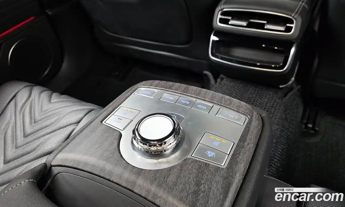 Genesis G80 2025 2.5 Автомат в Москве № 13367, фото 19