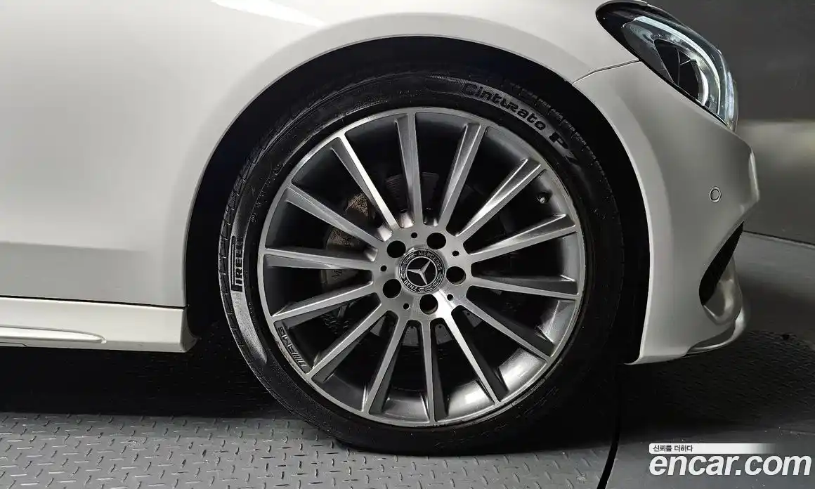 Mercedes-Benz C-Class 2018 2.0 Автомат в Москве № 137084, фото 18