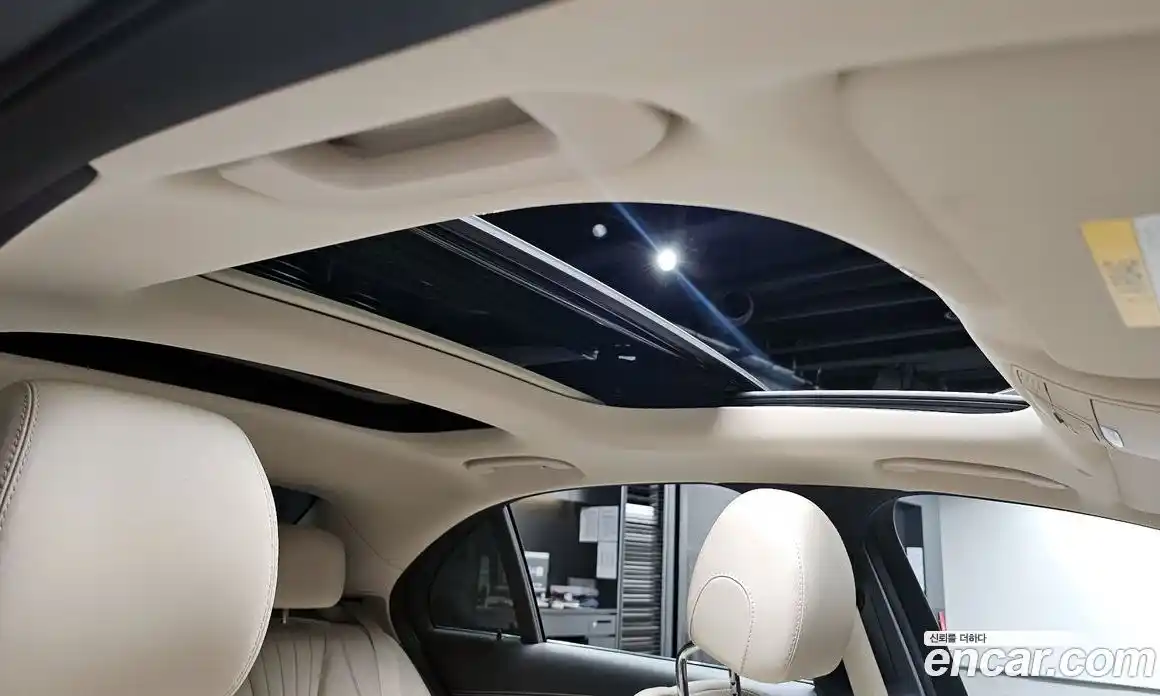 Mercedes-Benz E-Class 2023 3.0 Автомат в Москве № 138550, фото 13