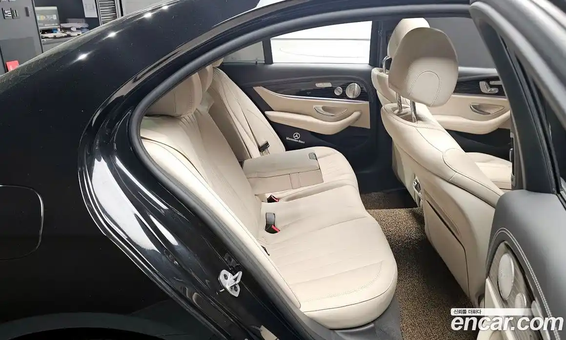 Mercedes-Benz E-Class 2023 3.0 Автомат в Москве № 138550, фото 15