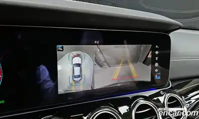 Mercedes-Benz E-Class 2023 3.0 Автомат в Москве № 138550, миниатюра 3