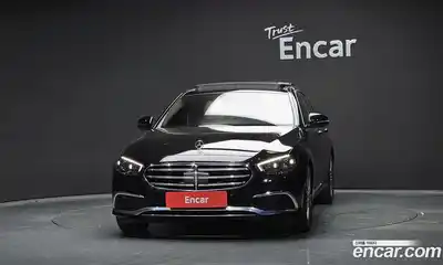 Mercedes-Benz E-Class 2023 3.0 Автомат в Москве № 138550, миниатюра 9