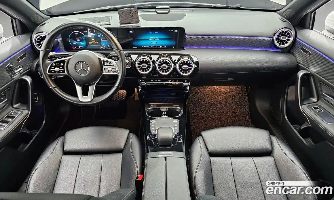 Mercedes-Benz A-Class 2021 1.9 Автомат в Москве № 142580, фото 16