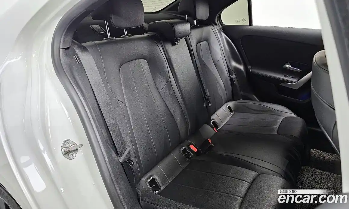 Mercedes-Benz A-Class 2021 1.9 Автомат в Москве № 142580, фото 9