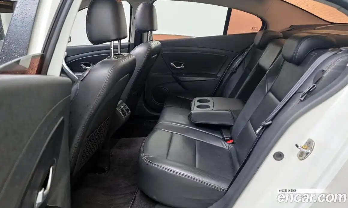 Renault SM3 2011 1.6 Автомат в Москве № 148267, фото 1